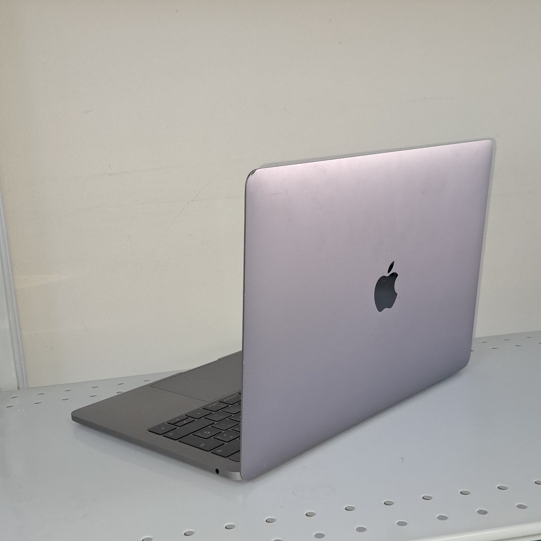 LAPTOP APPLE MACBOOK PRO 13" 2019 1.4 A2159 128 GB SSD 8 GB RAM (SEMINUEVO)