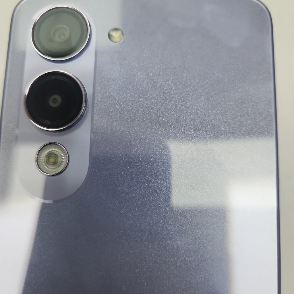 CELULAR VIVO Y04 V2430 (2025) 256 GB 4 GB RAM (SEMINUEVO)