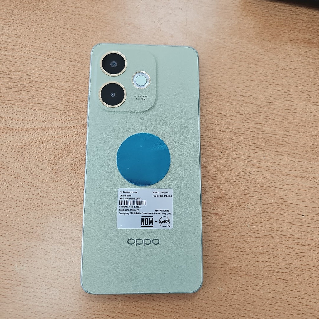 CELULAR OPPO  A5 PRO CPH2711 (2025) 256 GB 8 GB RAM (SEMINUEVO)