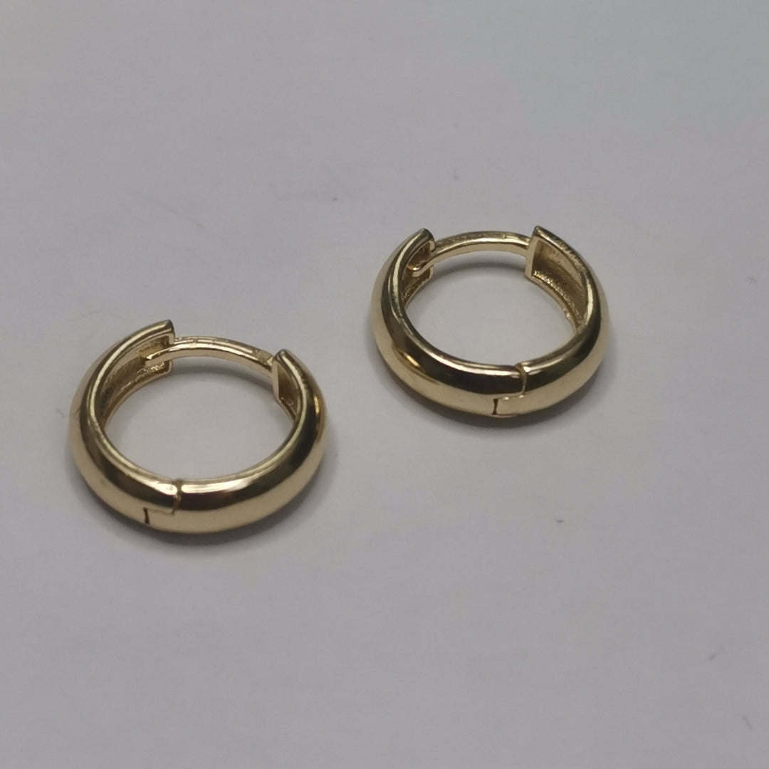 HUGGIES ORO 14K 2.1 (NUEVO)