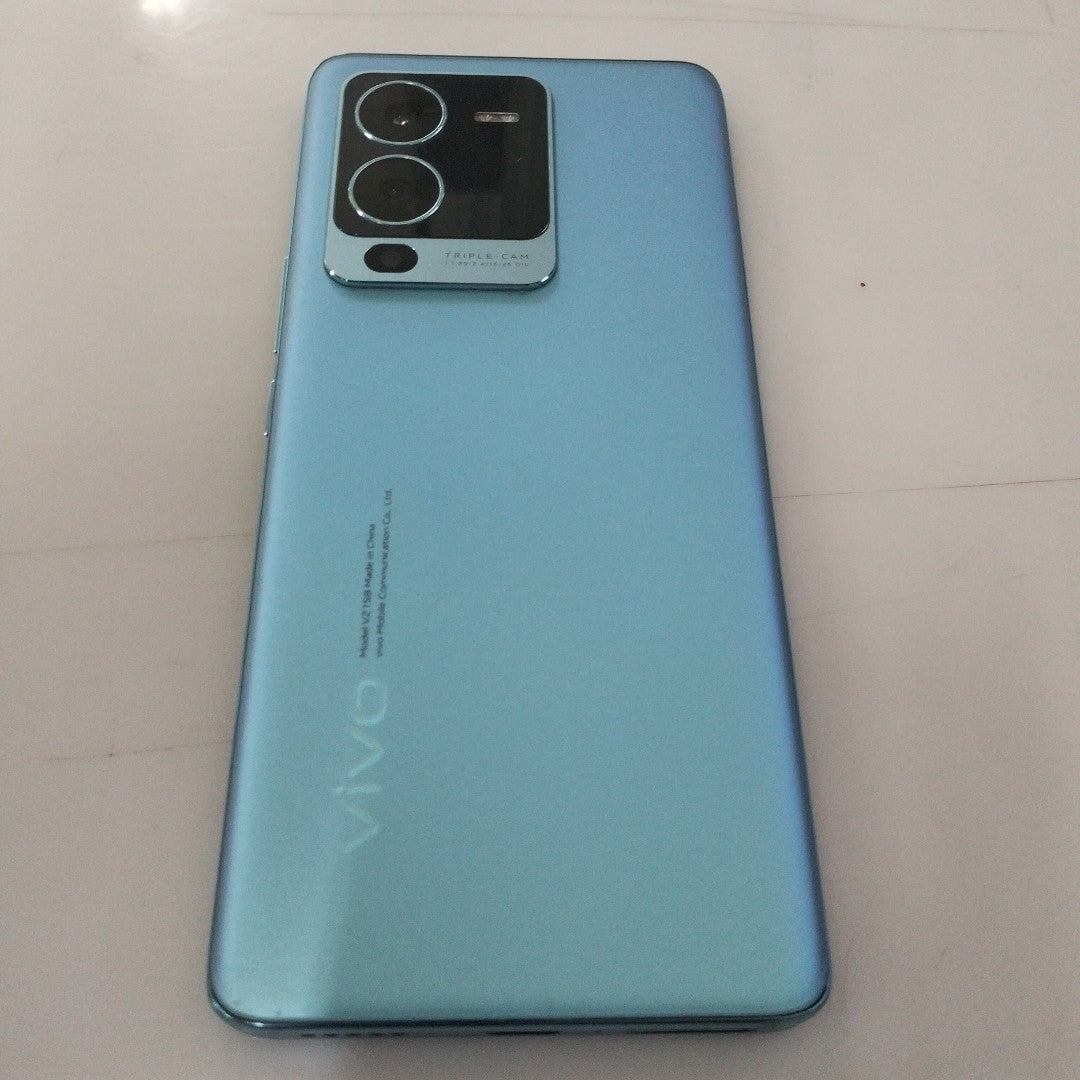 CELULAR VIVO V25 PRO V2158 256 GB 12 GB RAM (SEMINUEVO)