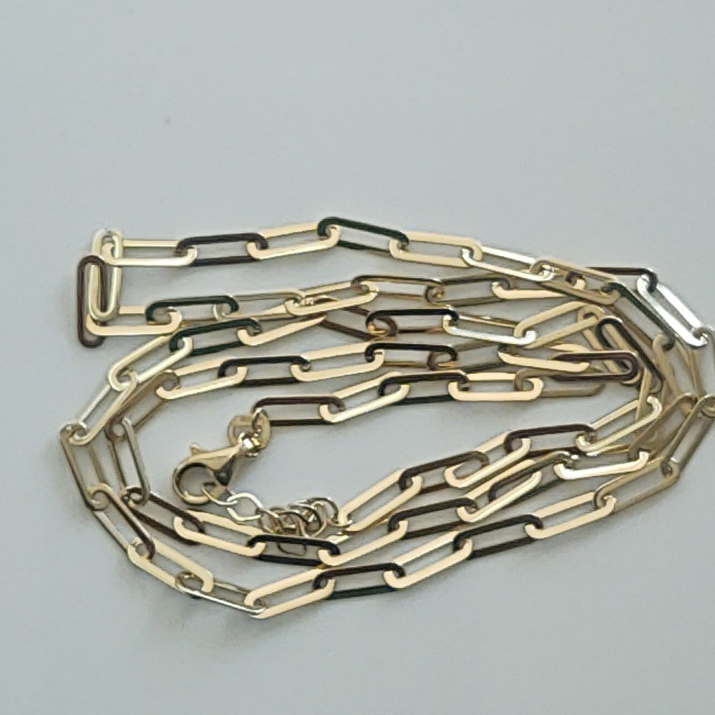 CADENAS ESPECIAL ORO 14K 3.9 (NUEVO)