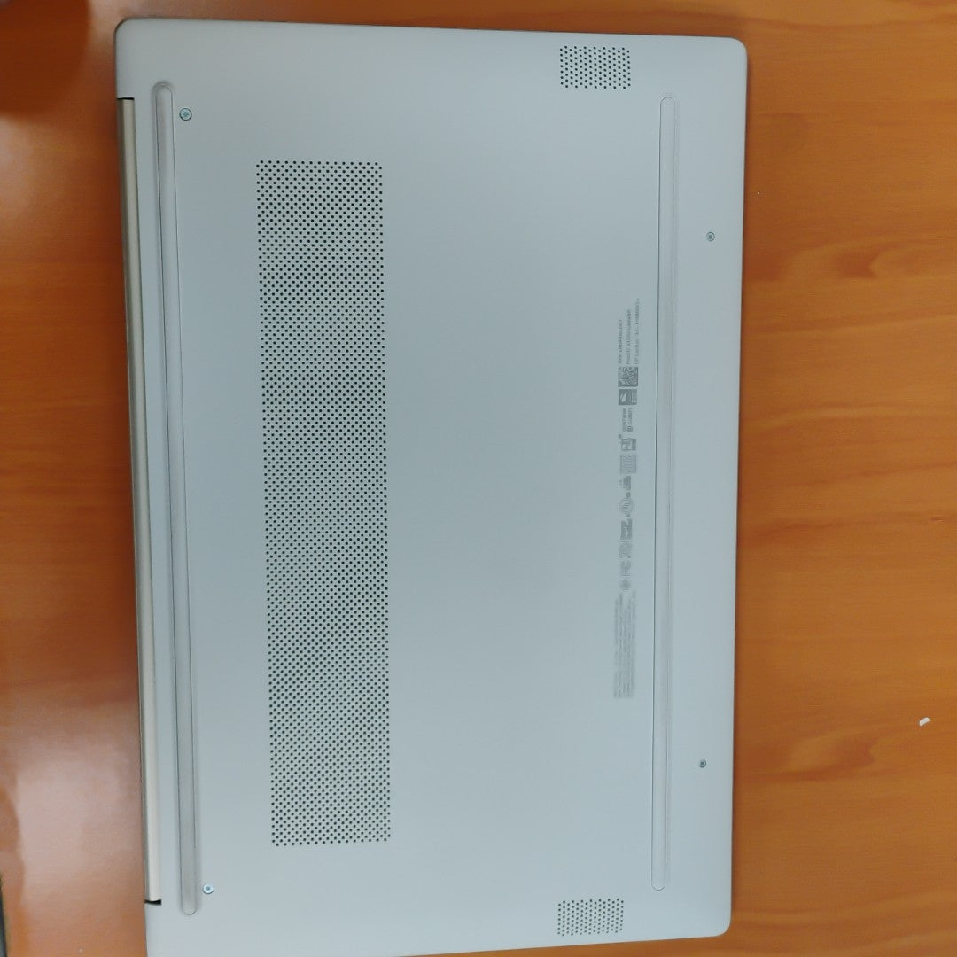 LAPTOP HP 15-FC0069LA (2024) 512 GB SSD 8 GB RAM (SEMINUEVO)