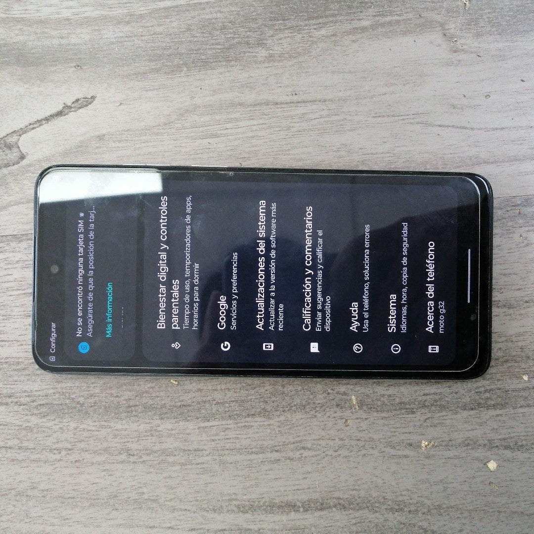 CELULAR MOTOROLA MOTO G32 XT2235-3 128 GB 6 GB RAM (SEMINUEVO)