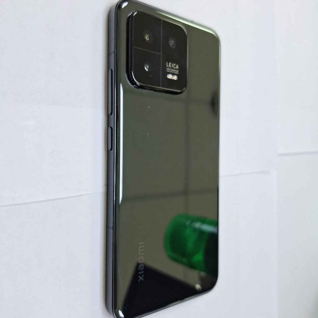 CELULAR XIAOMI 13 2211133G 256 GB 12 GB RAM (SEMINUEVO)
