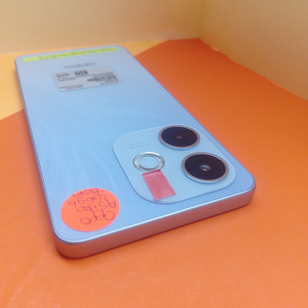 CELULAR OPPO  A5 PRO CPH2711 (2025) 256 GB 8 GB RAM (SEMINUEVO)
