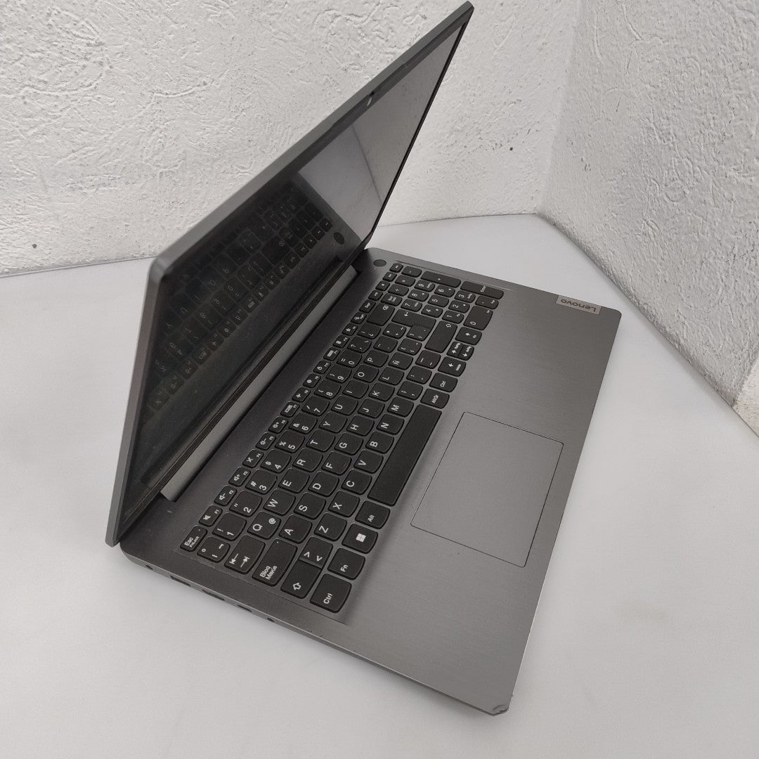 LAPTOP LENOVO IDEAPAD 3 15IAU7 (2022) 512 GB SSD 8 GB RAM