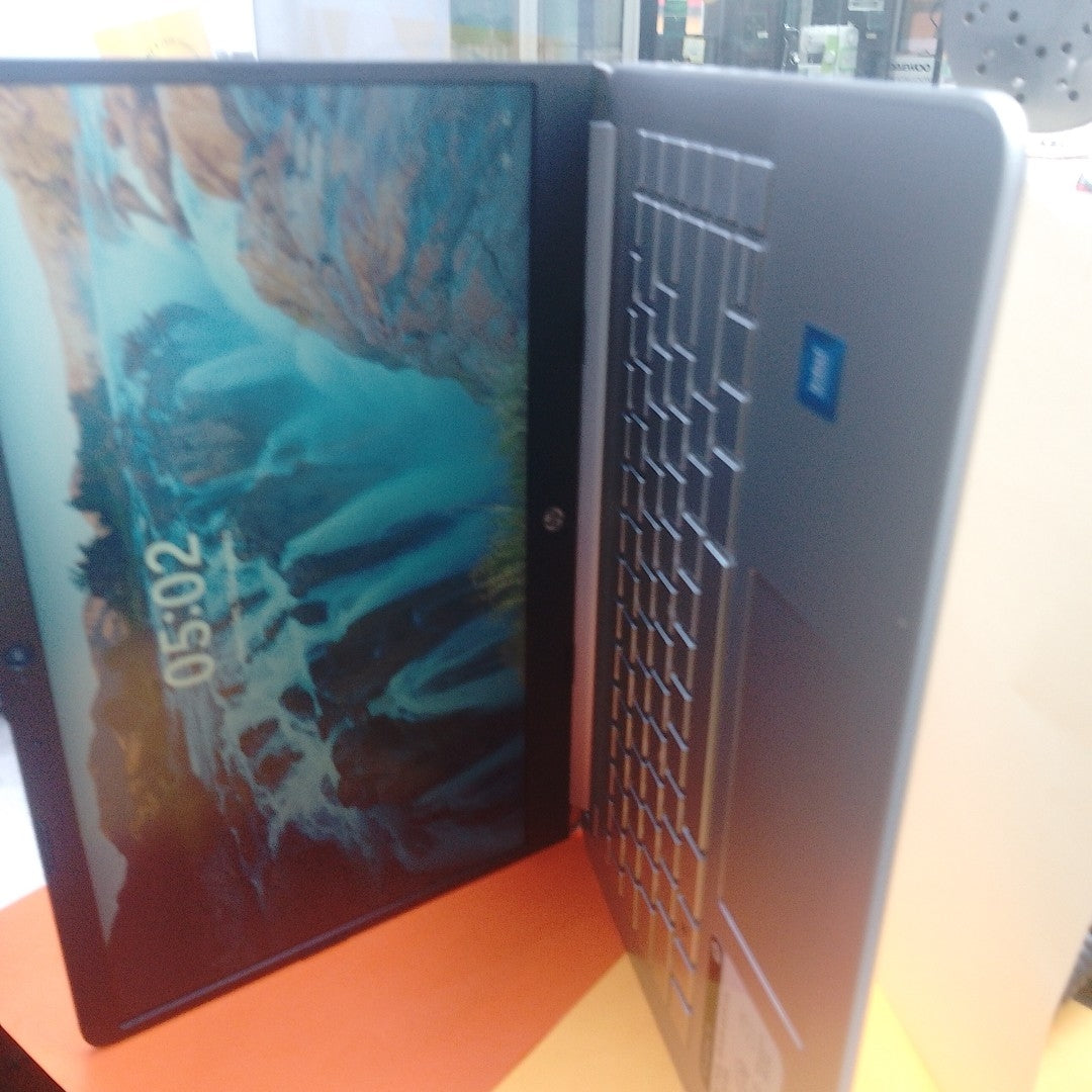 LAPTOP HP 14-DQ0530LA(2024) 256 GB SSD 8 GB RAM (SEMINUEVO)