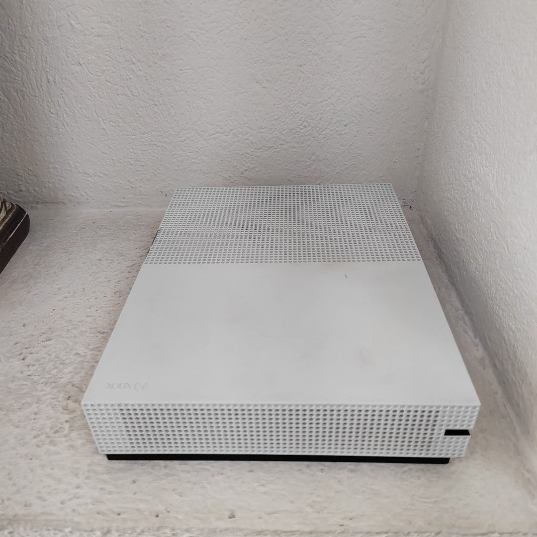 CONSOLA DE VIDEOJUEGO MICROSOFT XBOX ONE S 500 GB  (SEMINUEVO)