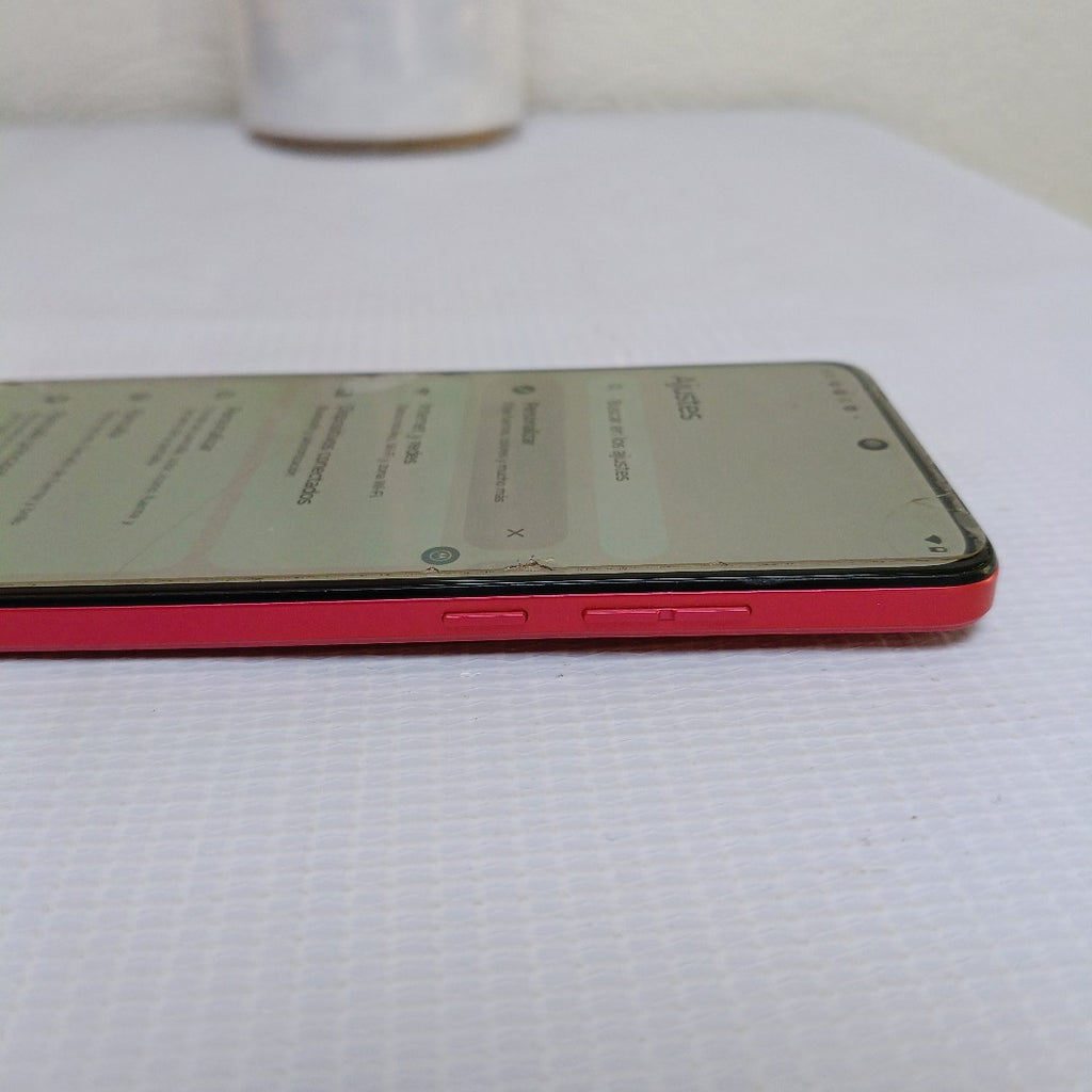 CELULAR MOTOROLA MOTO G84 XT2347-1 (2023) 256 GB 8 GB RAM (SEMINUEVO)