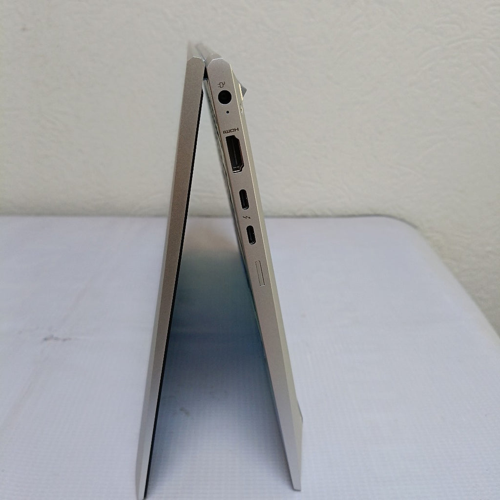 LAPTOP HP ELITEBOOK 840 G8 (2023) 256 GB SSD 16 GB RAM (SEMINUEVO)