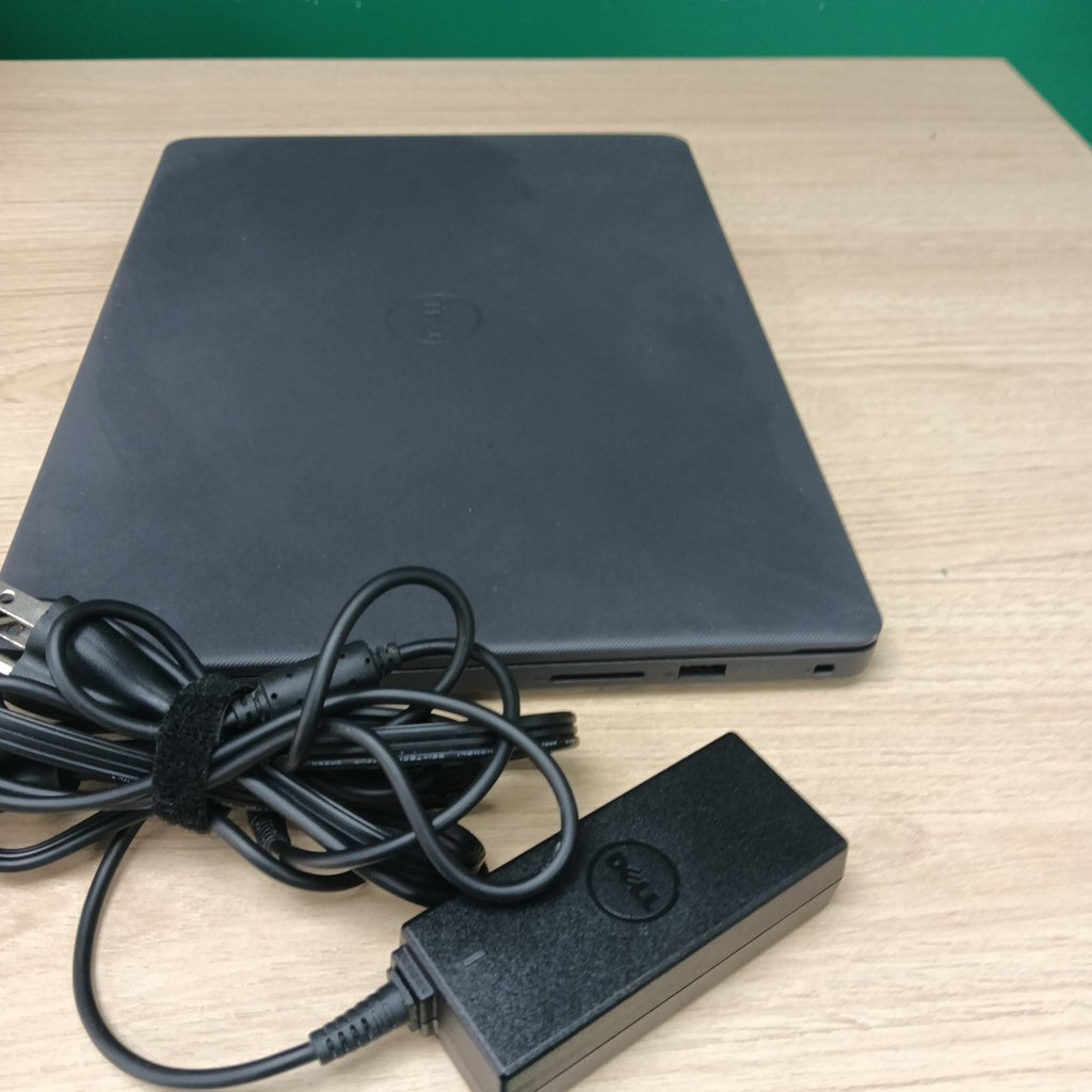 LAPTOP DELL VOSTRO 3405 (2022) 256 GB SSD 8 GB RAM (SEMINUEVO)