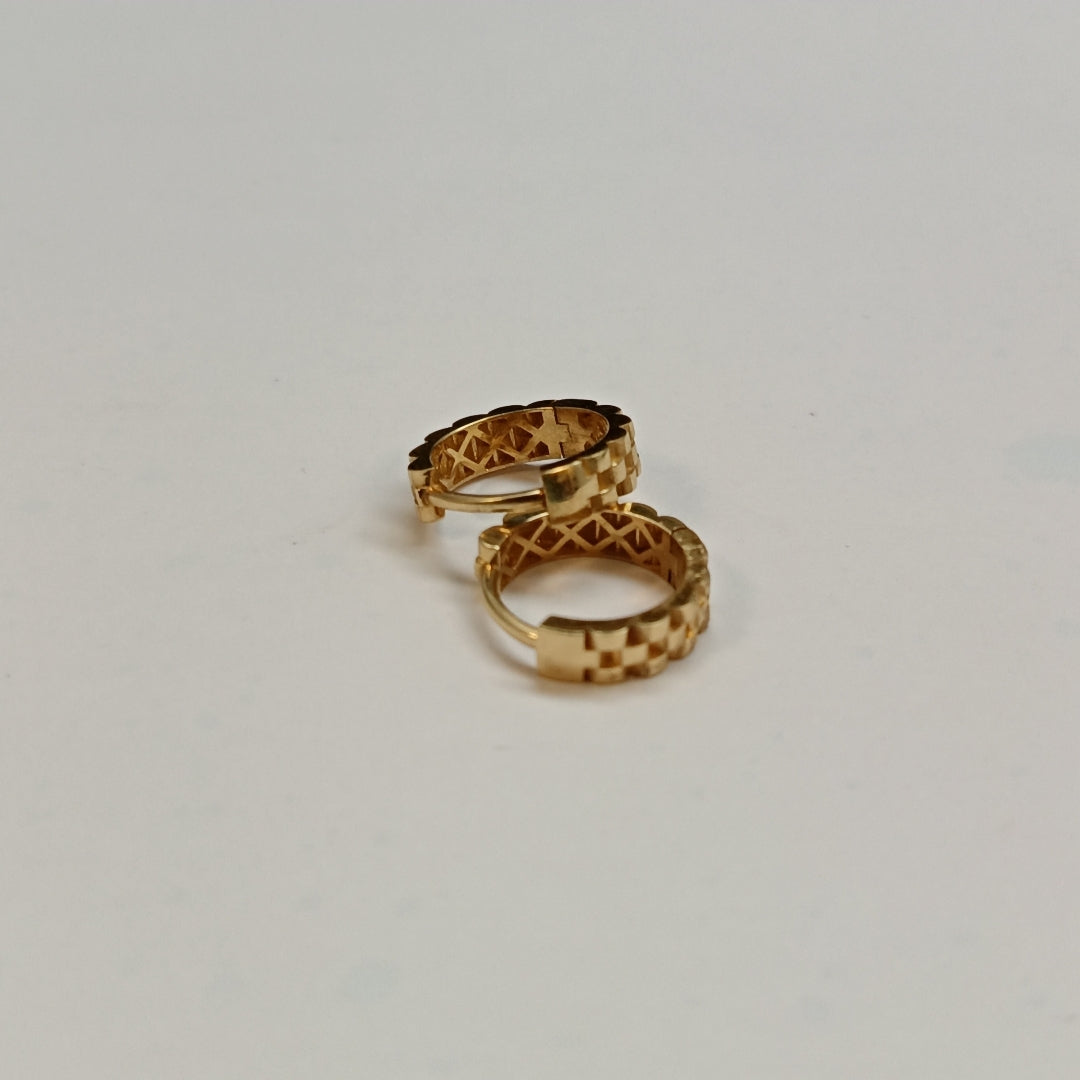 HUGGIES ORO 14K 2.2 (NUEVO)