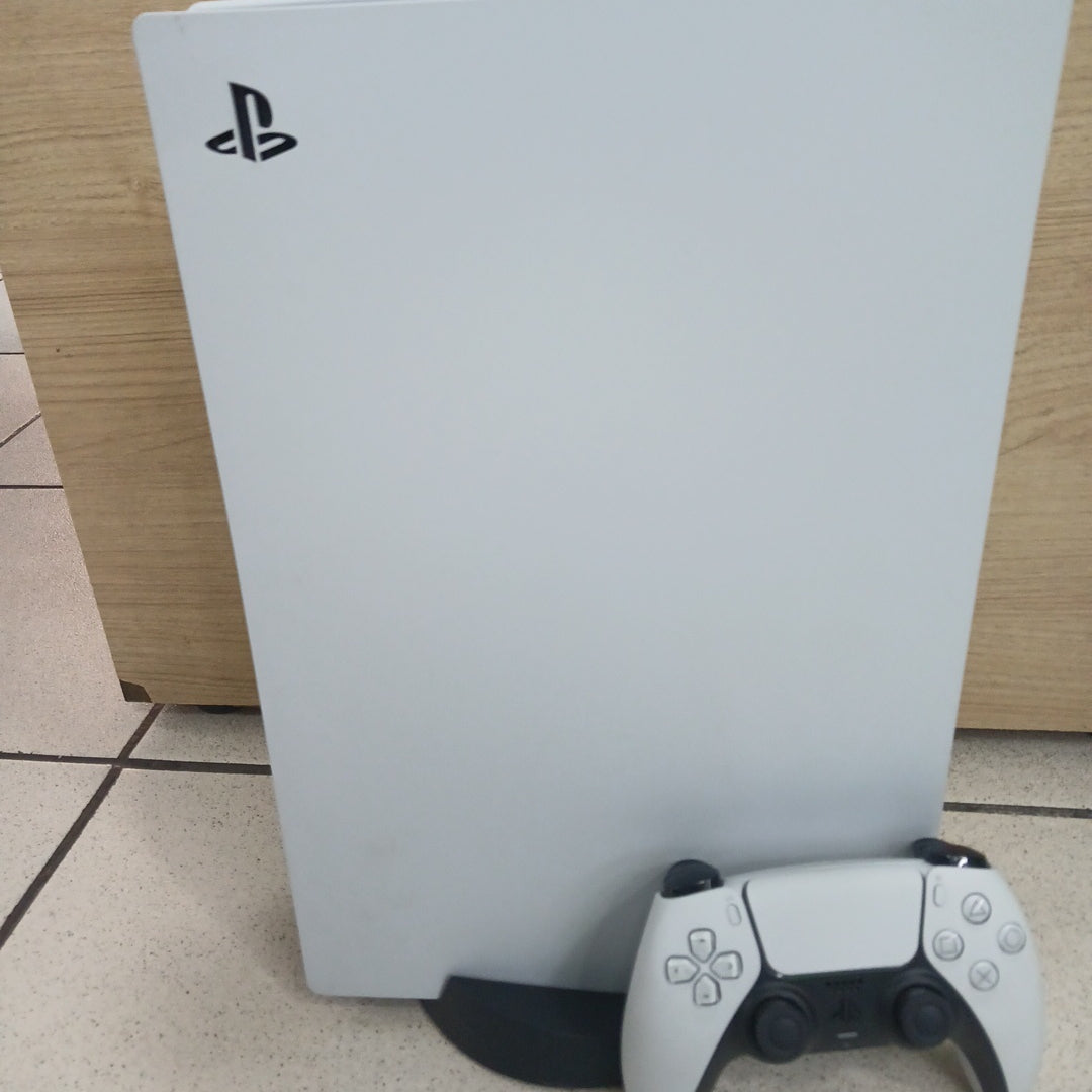 CONSOLA DE VIDEOJUEGO SONY PS5 825 SSD (SEMINUEVO)