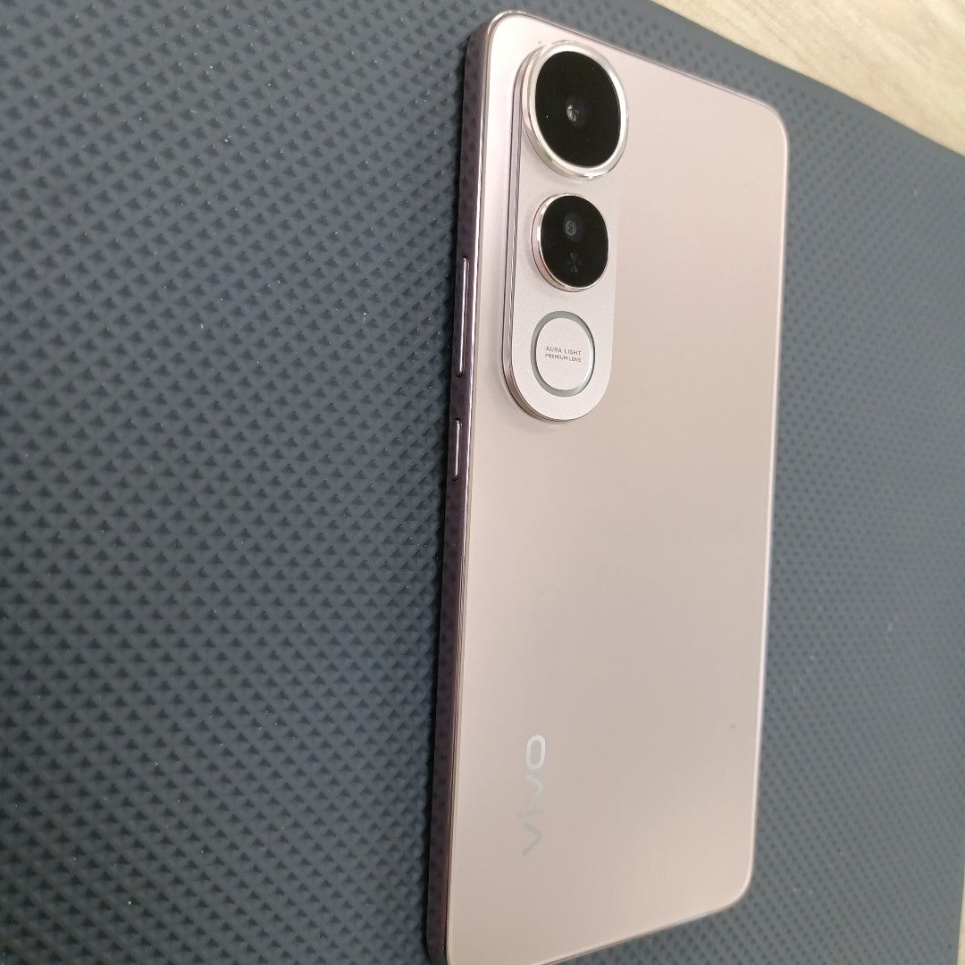CELULAR VIVO V50 LITE 5G V2440 (2025) 256 GB 12 GB RAM (SEMINUEVO)