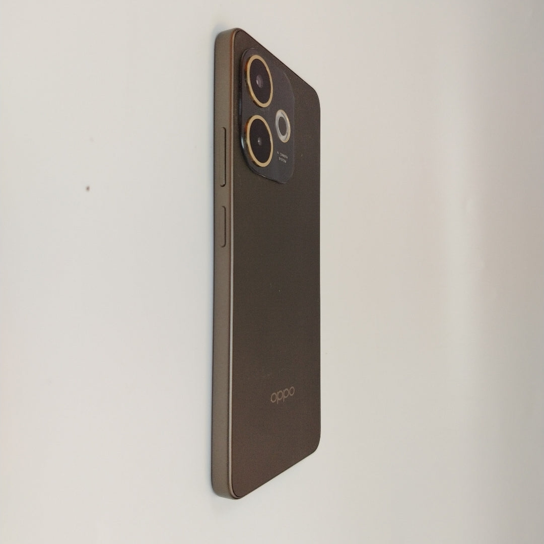 CELULAR OPPO  A5 PRO CPH2711 (2025) 256 GB 8 GB RAM (SEMINUEVO)