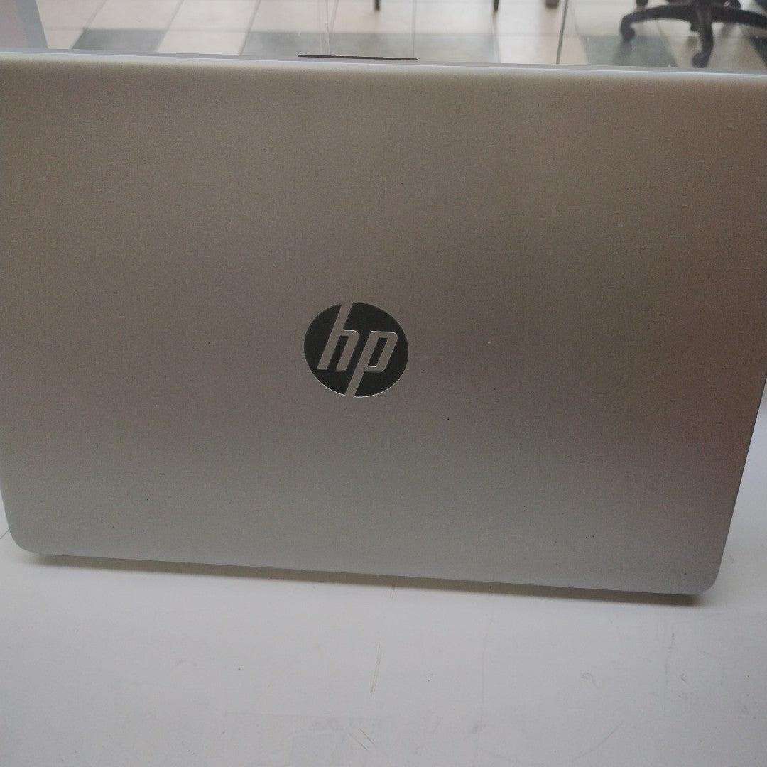LAPTOP HP 14-DQ0527LA (2023) 256 GB SSD 8 GB RAM (SEMINUEVO)