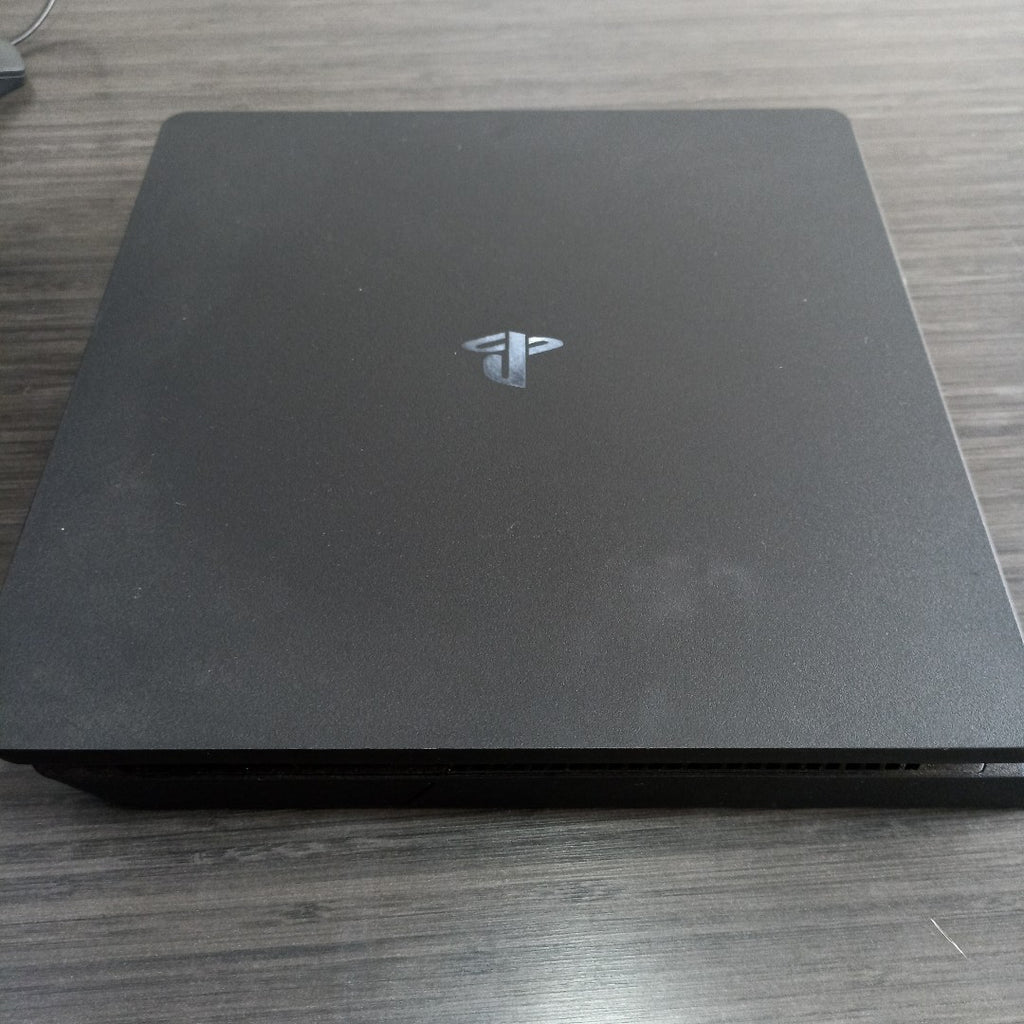 CONSOLA DE VIDEOJUEGO SONY PS4 SLIM 1 TB (SEMINUEVO)