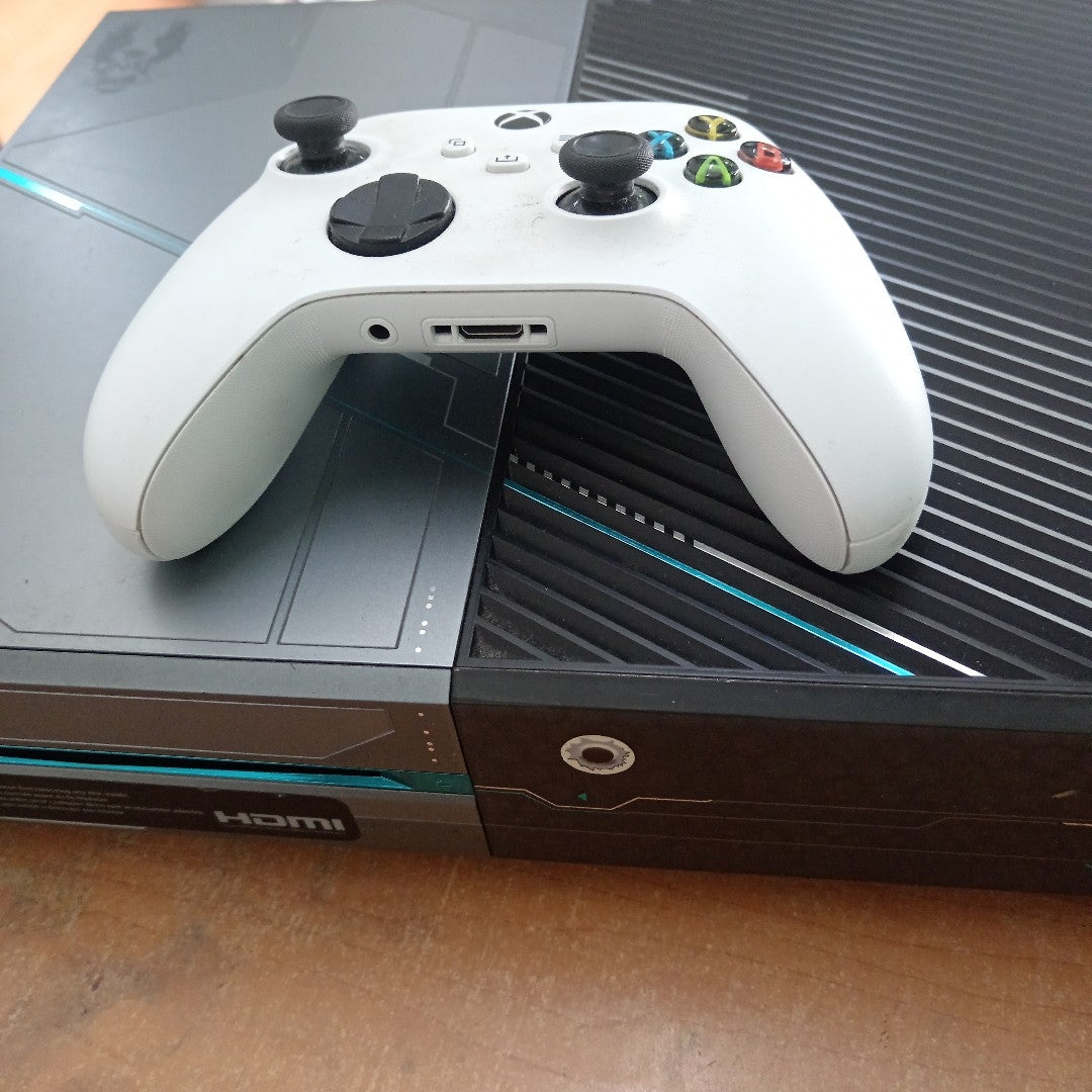 CONSOLA DE VIDEOJUEGO MICROSOFT XBOX ONE 500 GB  (SEMINUEVO)
