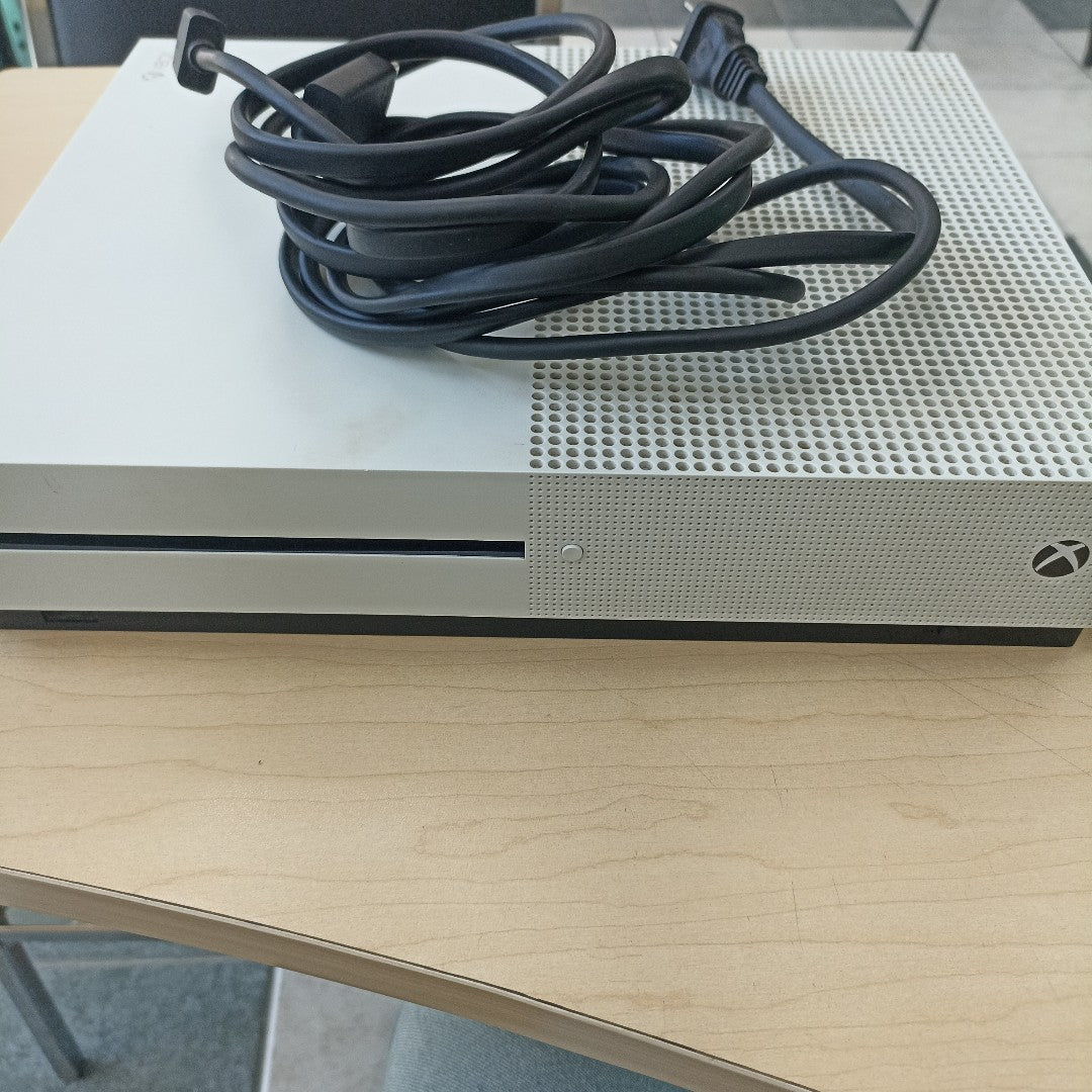 CONSOLA DE VIDEOJUEGO MICROSOFT XBOX ONE S 1 TB (SEMINUEVO)