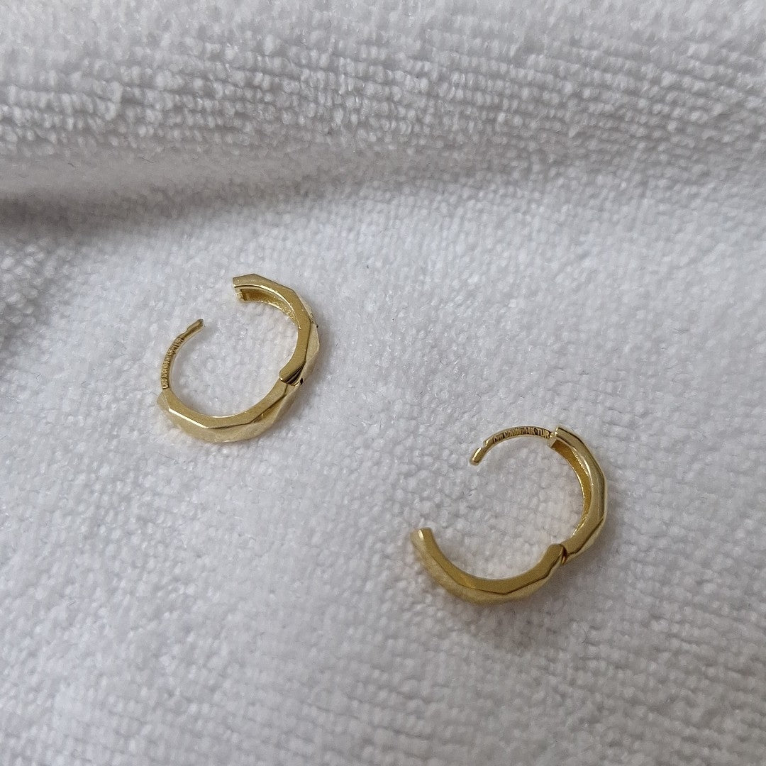 HUGGIES ORO 14K 1.4 (NUEVO)