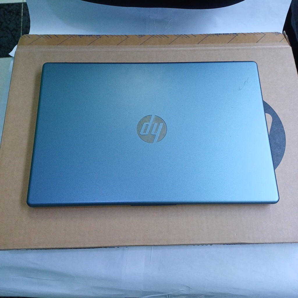 LAPTOP HP 14-EM0002LA (2023) 512 GB SSD 8 GB RAM (SEMINUEVO)