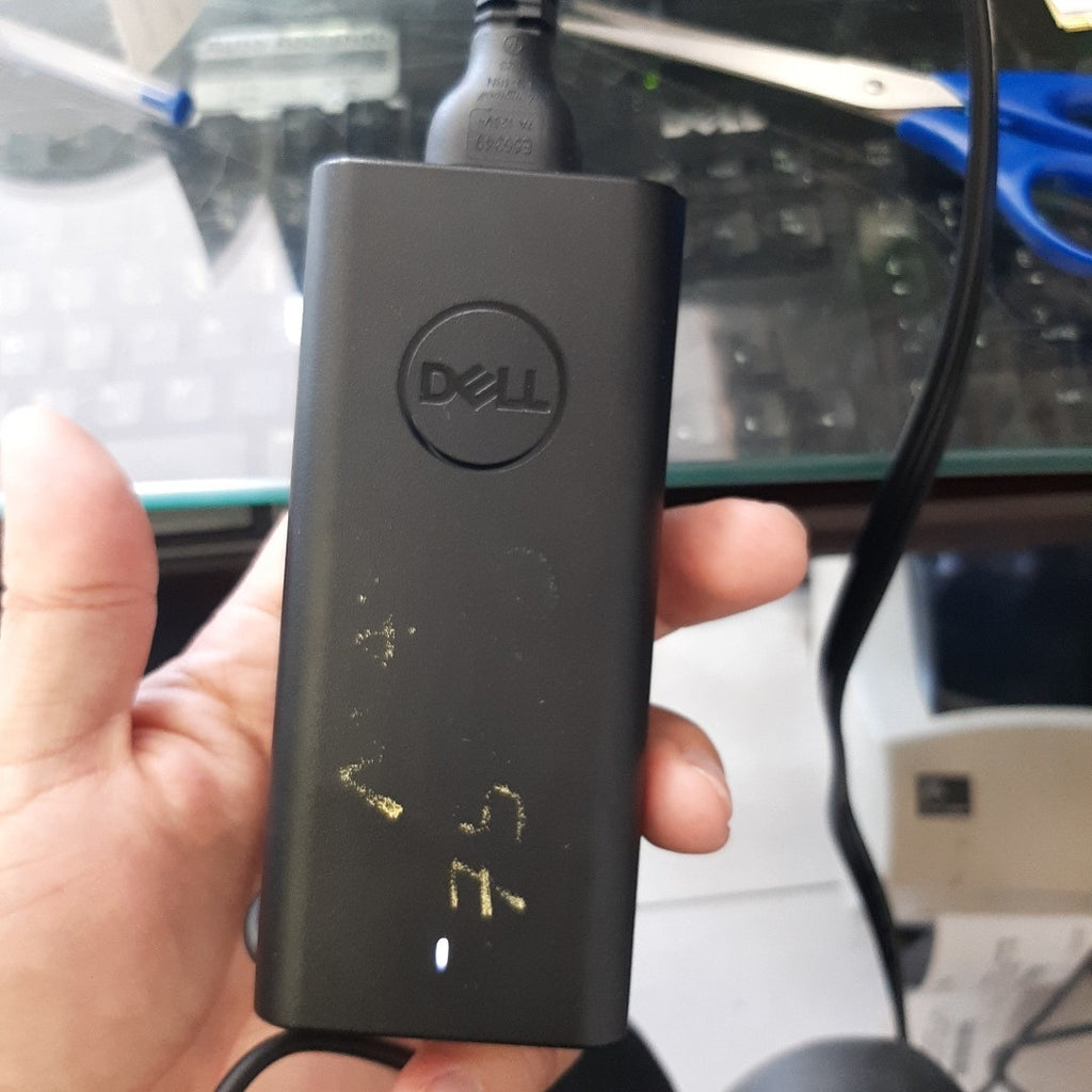 LAPTOP DELL LATITUDE 5540 (2023) 1 TB SSD 16 GB RAM (SEMINUEVO)
