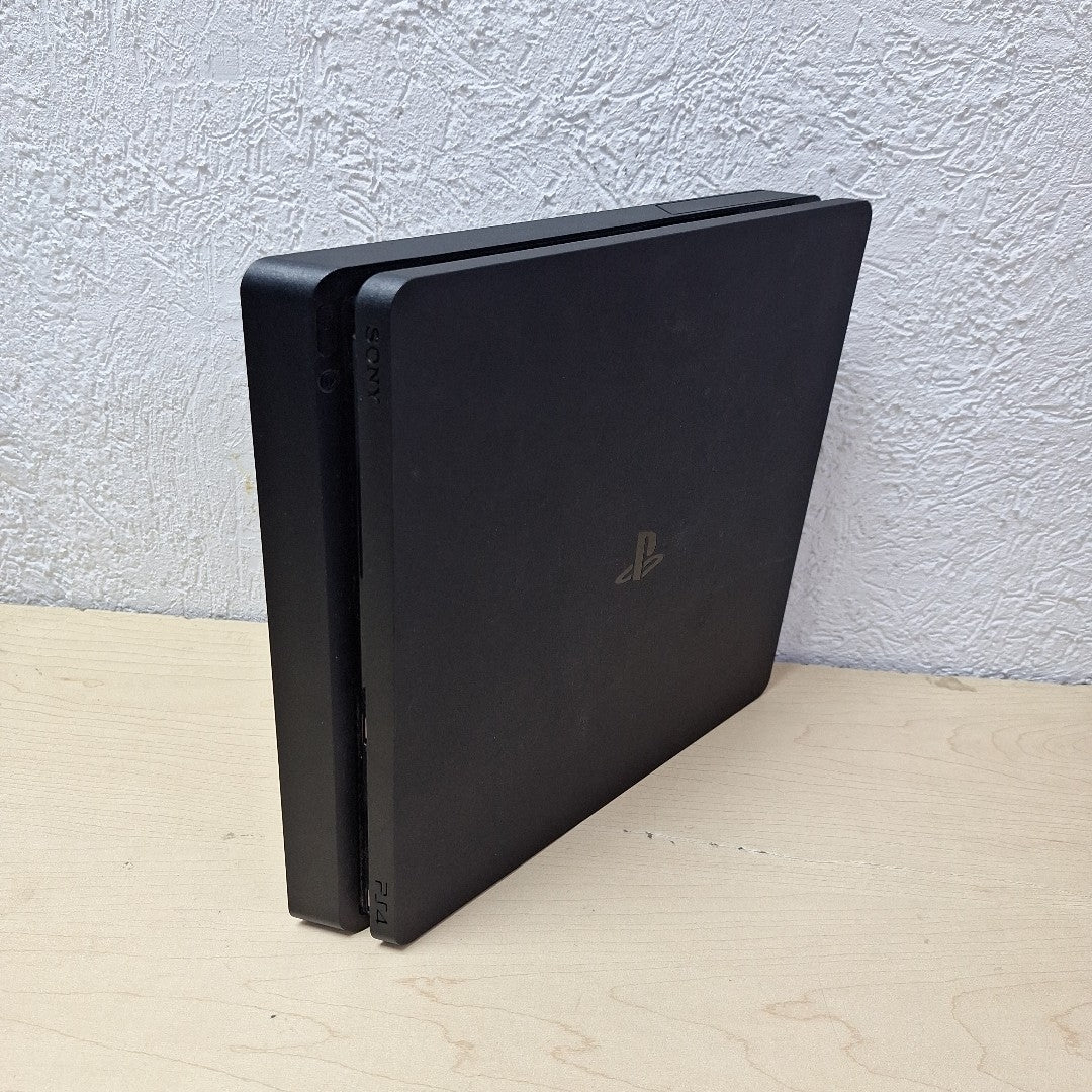 CONSOLA DE VIDEOJUEGO SONY PS4 SLIM 1 TB (SEMINUEVO)