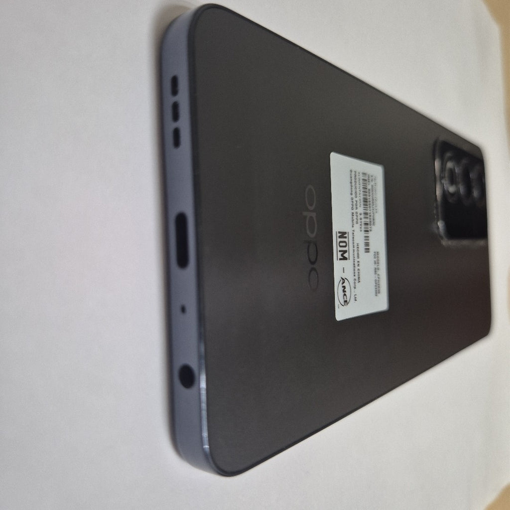 CELULAR OPPO  A80 5G CPH2639 (2024) 256 GB 8 GB RAM (SEMINUEVO)