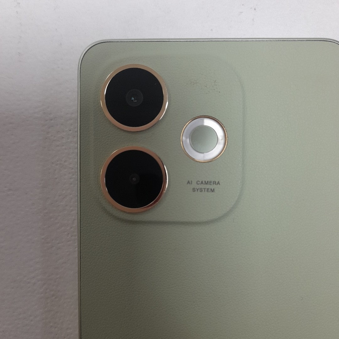 CELULAR OPPO  A5 PRO CPH2711 (2025) 256 GB 8 GB RAM (SEMINUEVO)