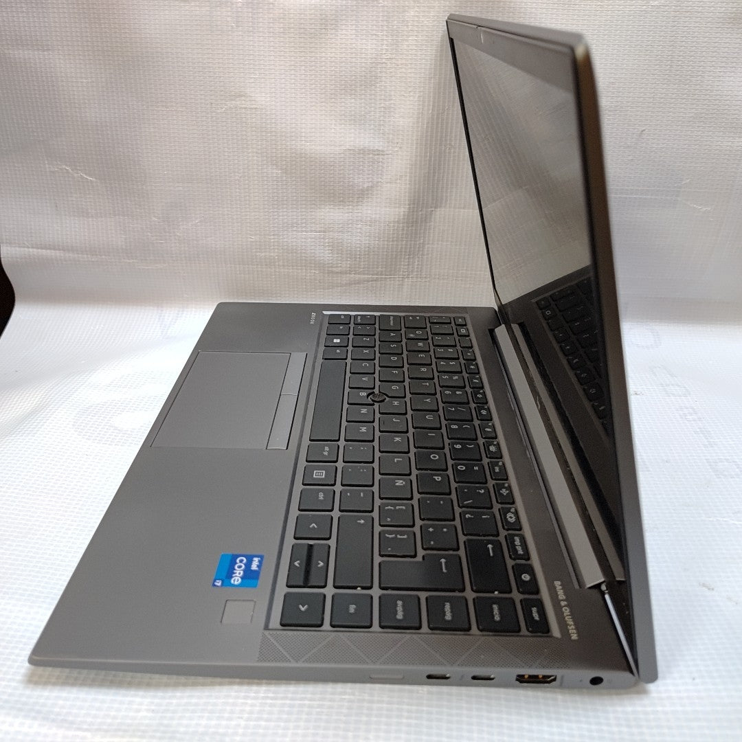 LAPTOP HP ZBOOK FIREFLY 14 G8 (2022) 512 GB SSD 16 GB RAM (SEMINUEVO)