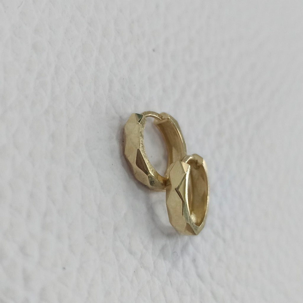 HUGGIES ORO 14K 1.5 (NUEVO)