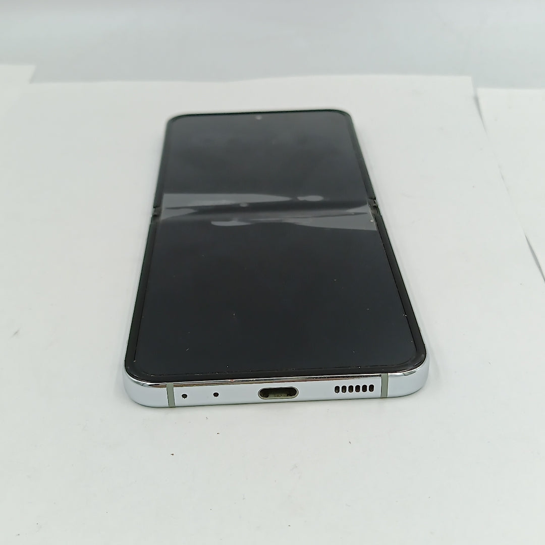 CELULAR SAMSUNG GALAXY Z FLIP 5 SM-F731B (2023) 512 GB 8 GB RAM (SEMINUEVO)