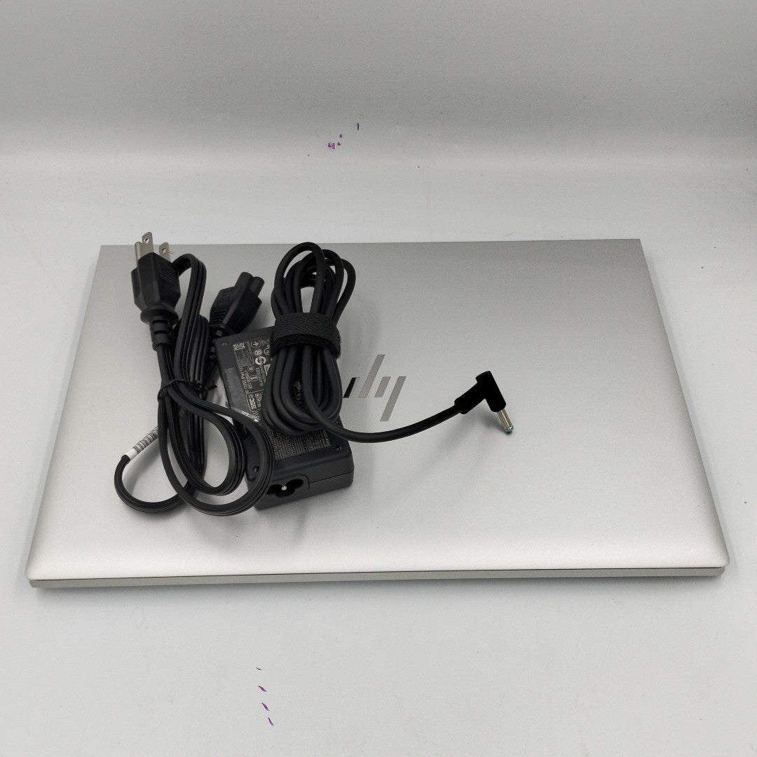 LAPTOP HP ELITEBOOK 840 G8 (2023) 256 GB SSD 16 GB RAM (SEMINUEVO)