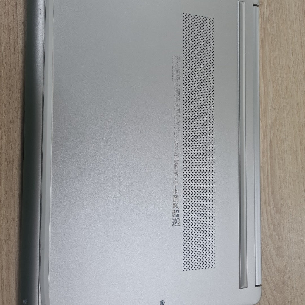LAPTOP HP 14-DQ2502LA (2022) 256 GB SSD 8 GB RAM (SEMINUEVO)