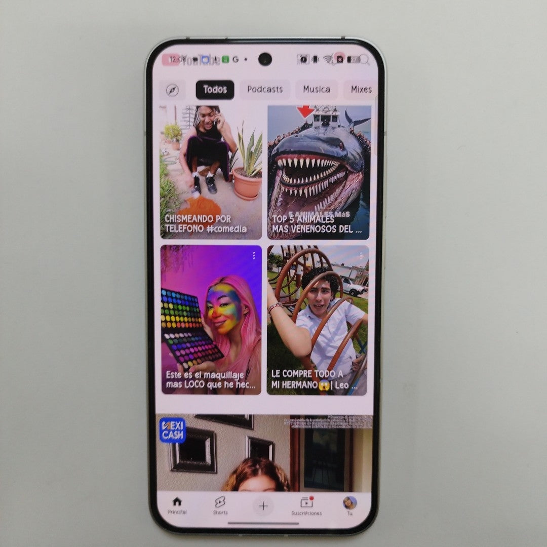 CELULAR OPPO  RENO13 5G CPH2689 (2024) 512 GB 12 GB RAM (SEMINUEVO)