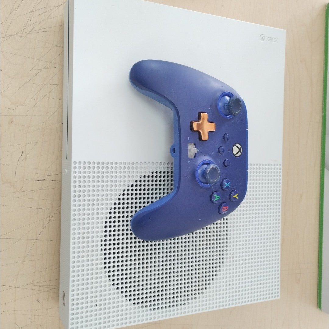 CONSOLA DE VIDEOJUEGO MICROSOFT XBOX ONE S 1 TB (SEMINUEVO)