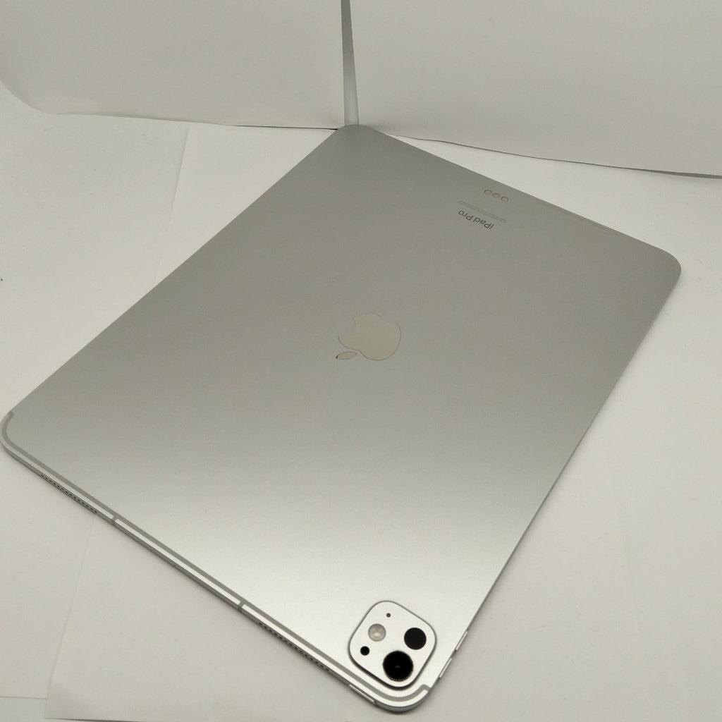 TABLETA APPLE IPAD PRO 13" A2926 (2024) 256 GB 8 GB RAM (SEMINUEVO)