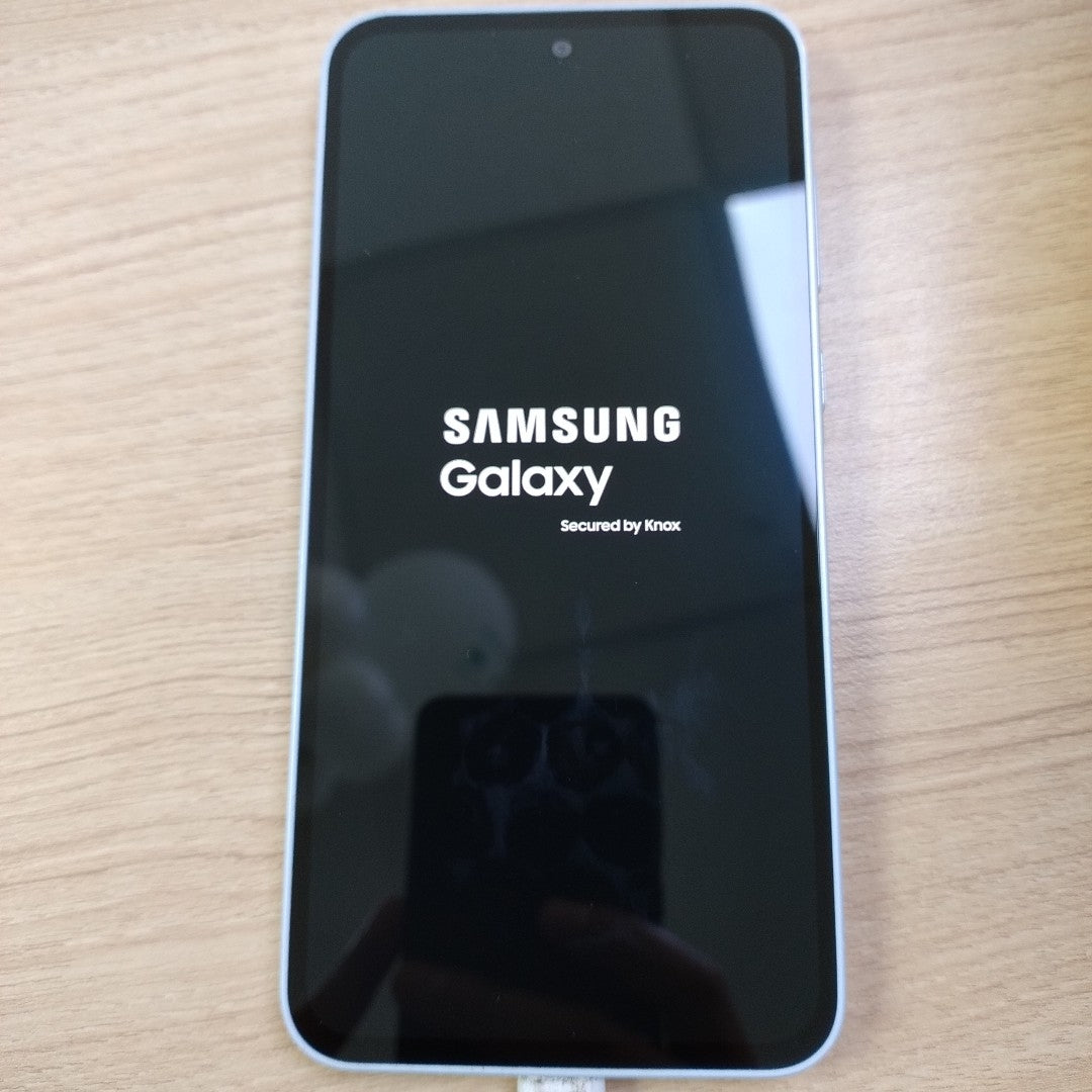CELULAR SAMSUNG GALAXY A35 5G SM-A356E (2024) 128 GB 6 GB RAM (SEMINUEVO)