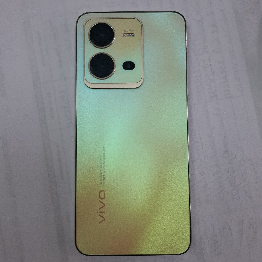 CELULAR VIVO V25 V2202 128 GB 8 GB RAM (SEMINUEVO)