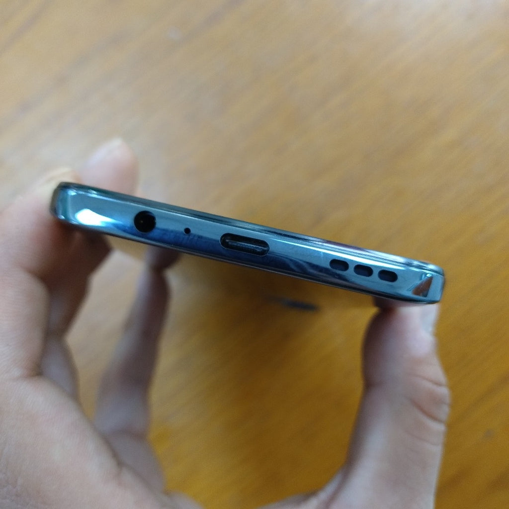 CELULAR MOTOROLA MOTO G52 XT2221-2 256 GB 6 GB RAM (SEMINUEVO)