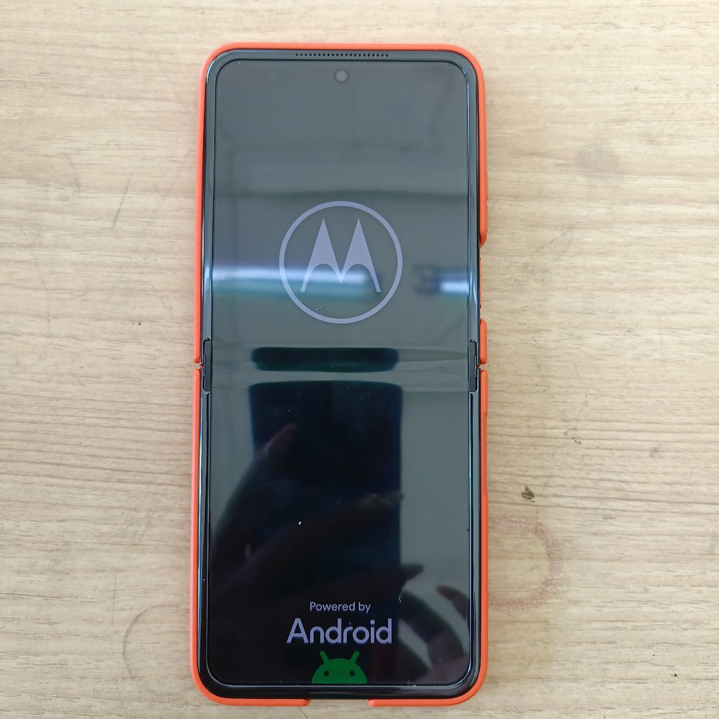 CELULAR MOTOROLA RAZR 50 5G XT2453-1 512 GB 12 GB RAM (SEMINUEVO)