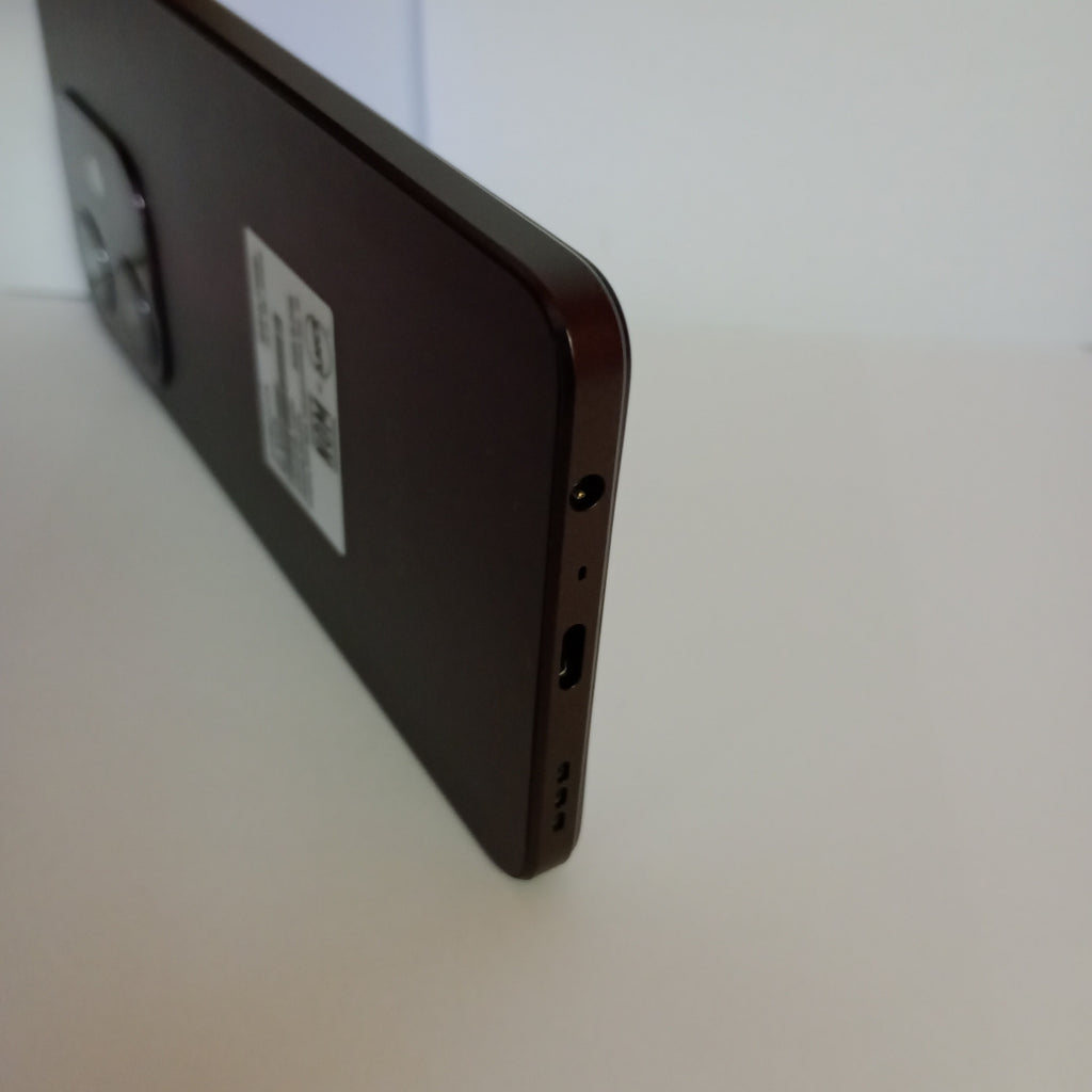 CELULAR OPPO  A40 CPH2669 (2024) 256 GB 4 GB RAM (SEMINUEVO)