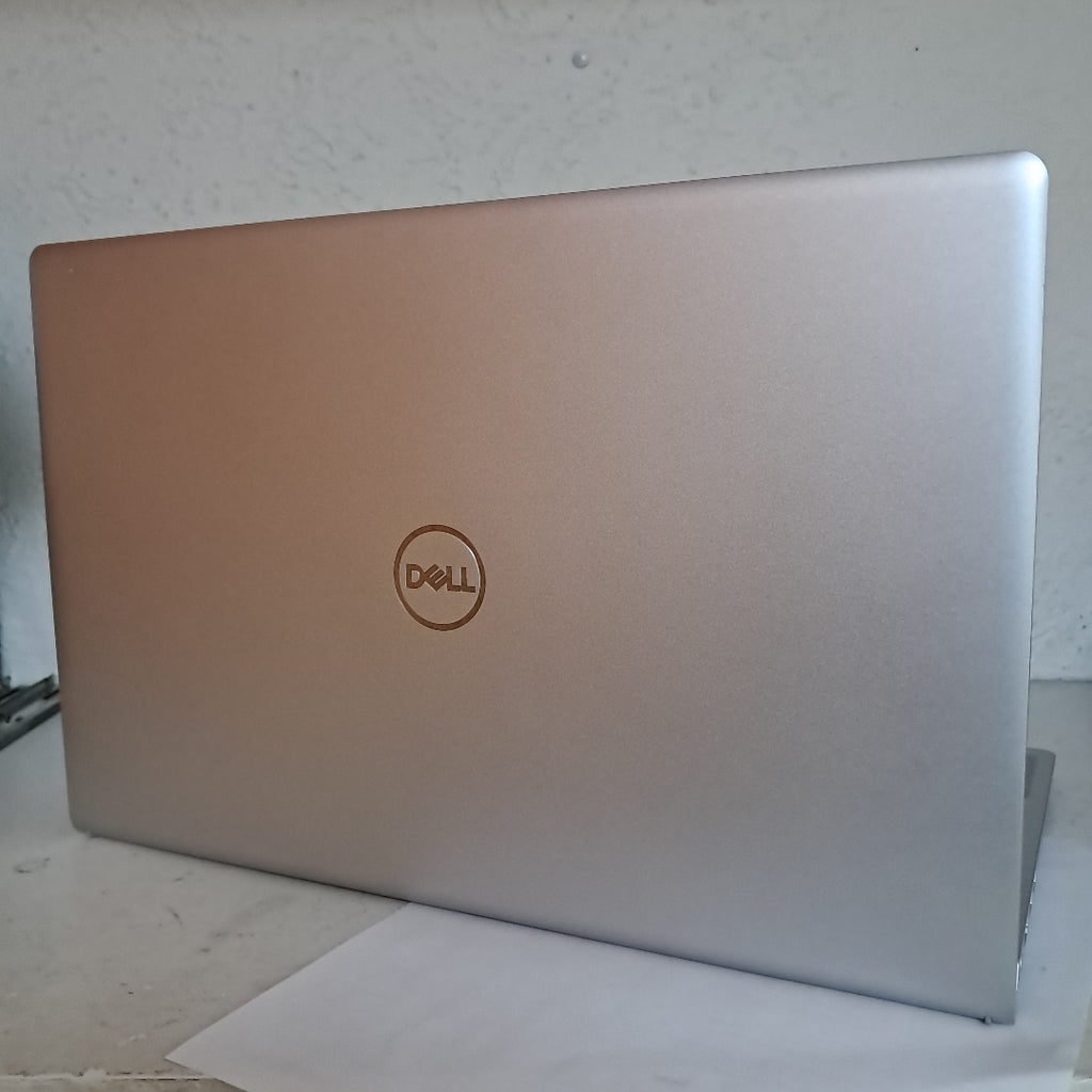 LAPTOP DELL INSPIRON 15 3515 (2022) 256 GB SSD 8 GB RAM (SEMINUEVO)