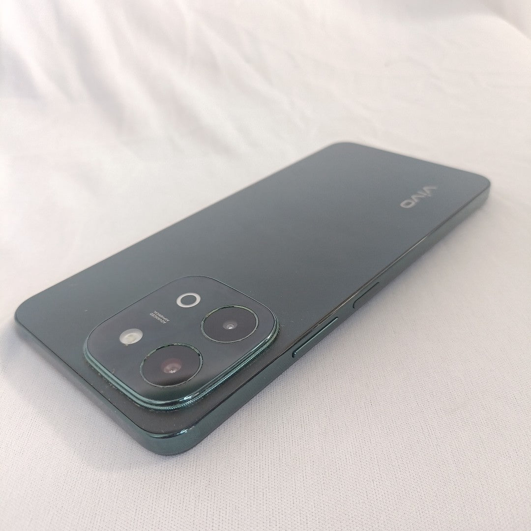 CELULAR VIVO Y28 V2352 256 GB 8 GB RAM (SEMINUEVO)