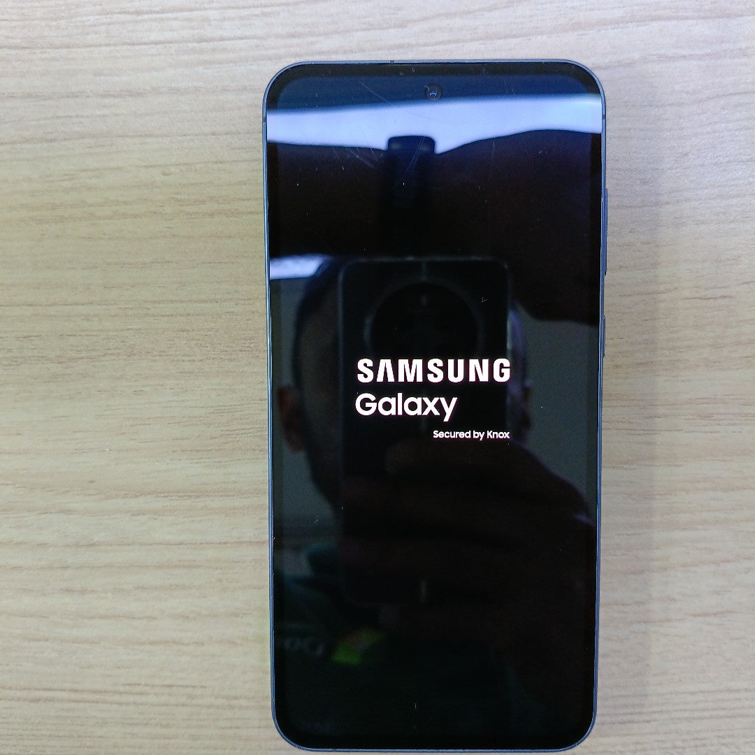 CELULAR SAMSUNG GALAXY A55 5G SM-A556E (2024) 128 GB 8 GB RAM (SEMINUEVO)