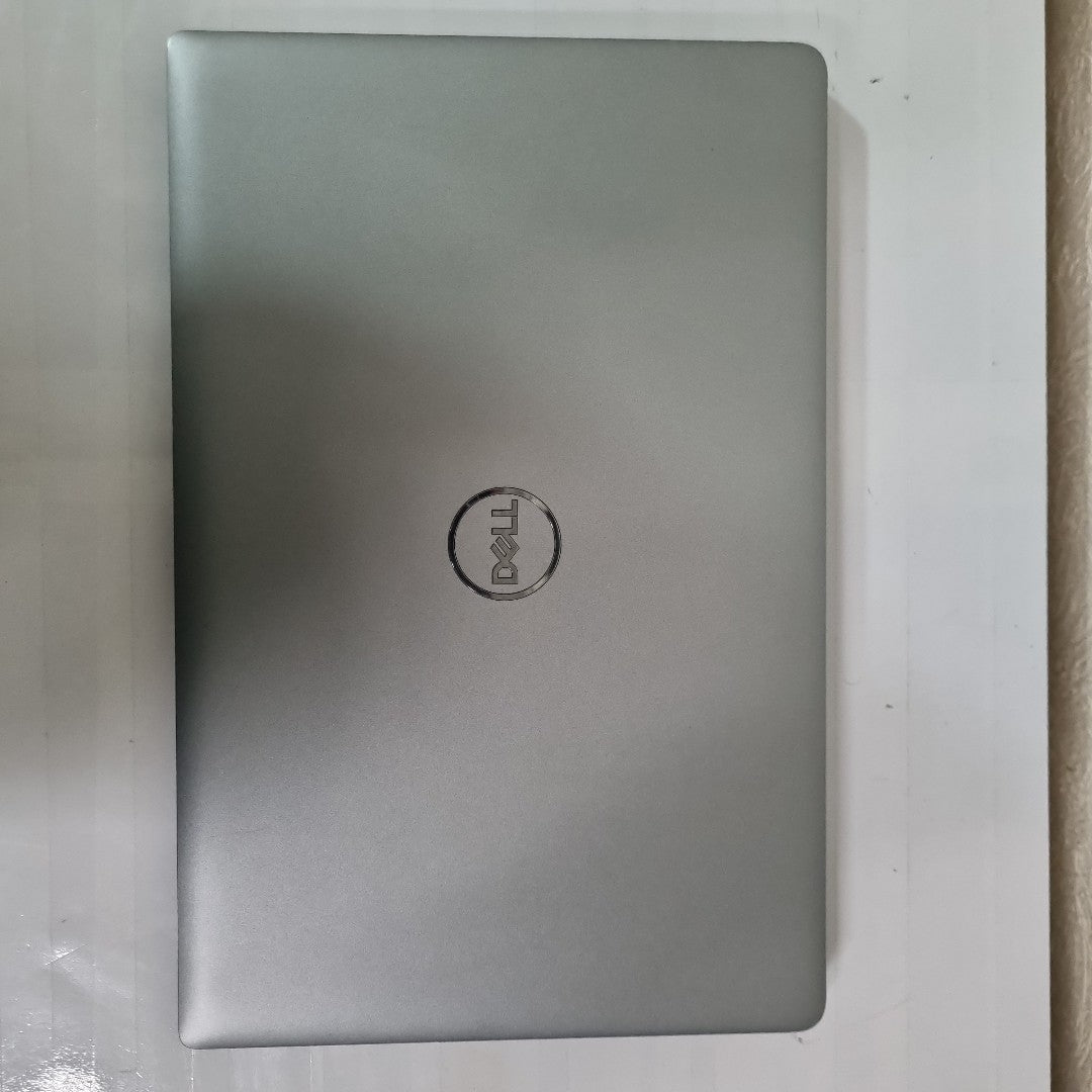 LAPTOP DELL LATITUDE 5550 (2024) 512 GB SSD 16 GB RAM (SEMINUEVO)