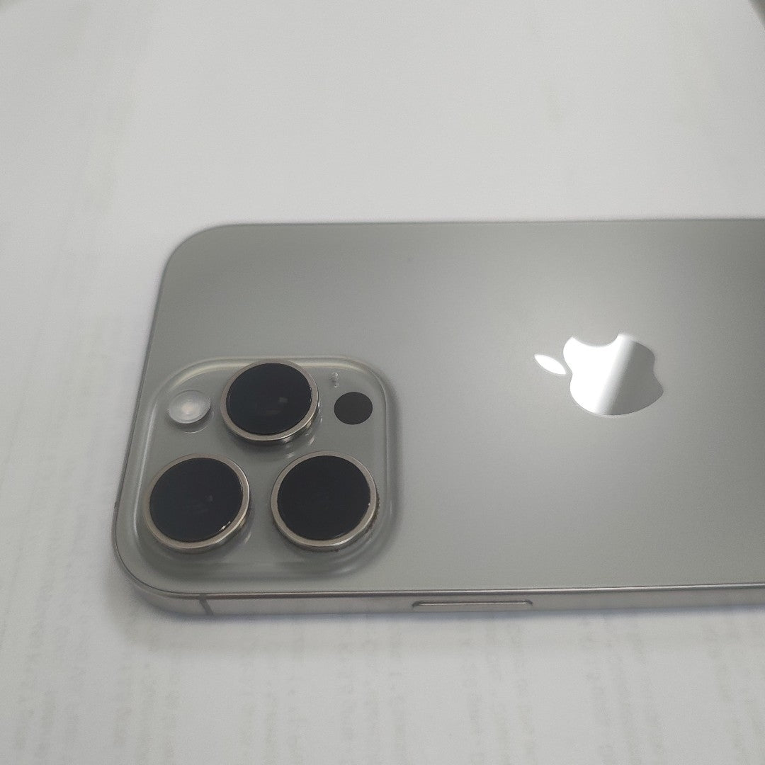 CELULAR APPLE IPHONE 16 PRO MAX A3295 (2024) 512 GB 8 GB RAM (SEMINUEVO)