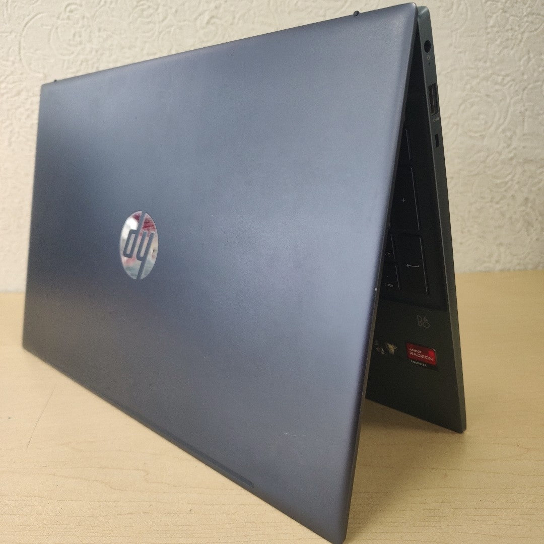 LAPTOP HP PAVILION 15-EH1509LA (2022) 512 GB SSD 8 GB RAM (SEMINUEVO)