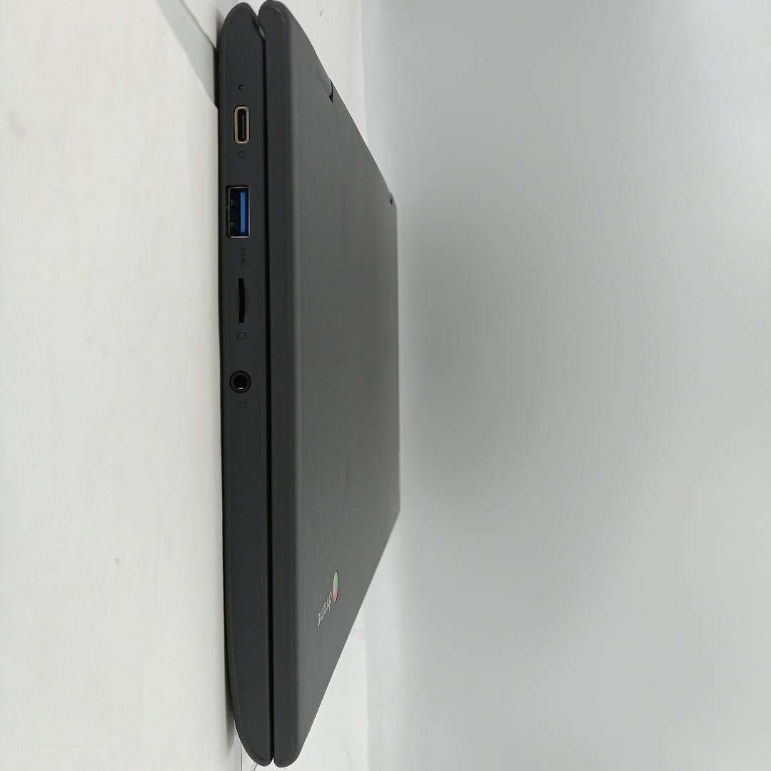 LAPTOP LENOVO 300E 2ND GEN (2023) 128 GB SSD 4 GB RAM (SEMINUEVO)